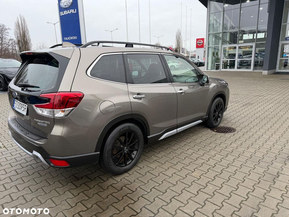 Subaru Forester 2.0i-L Platinum (EyeSight) Lineartronic - 4