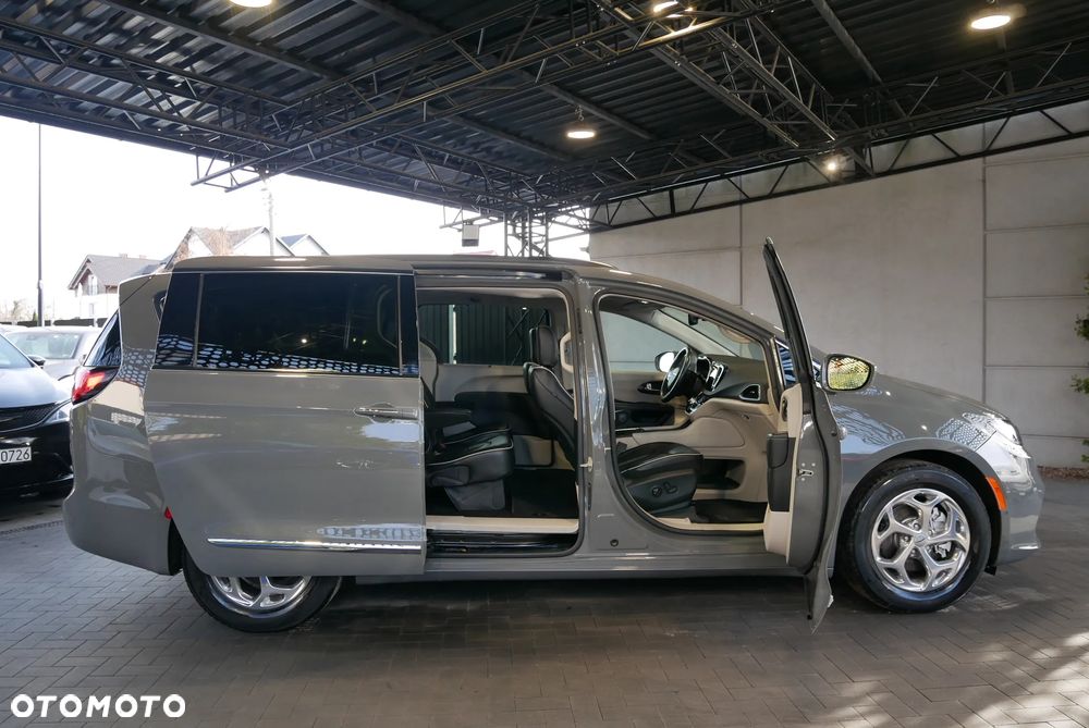 Chrysler Pacifica - 7