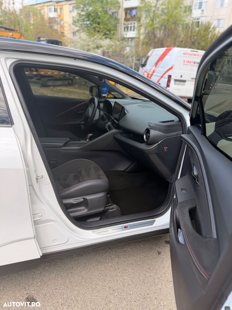 Toyota C-HR 2.0 Hybrid AWD GR SPORT Edition - 11