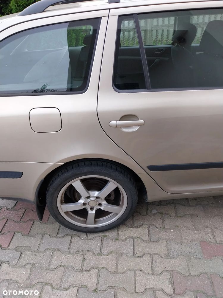 Skoda Octavia 1.6 FSI Classic - 10