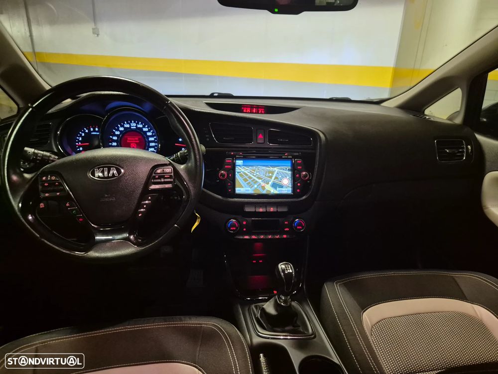 Kia Ceed SW 1.6 CRDi Prime - 33