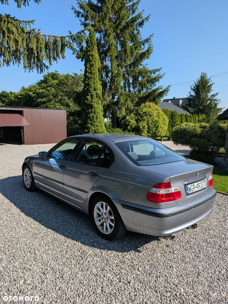 BMW Seria 3 318i - 6