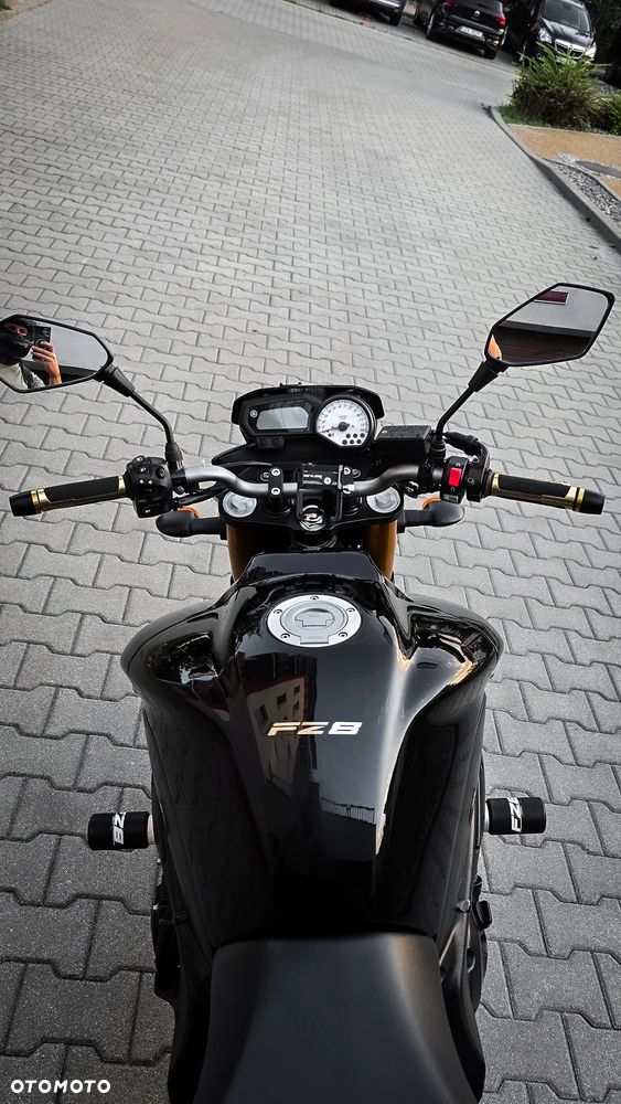 Yamaha FZ8 - 9