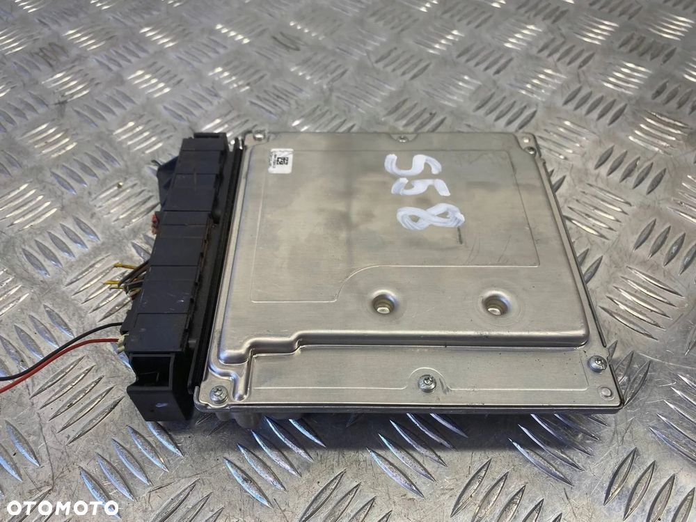 STEROWNIK MODUŁ KOMPUTER SILNIKA BMW E81 E87 E90 E60 2.0 7582220 0261S04117 - 7