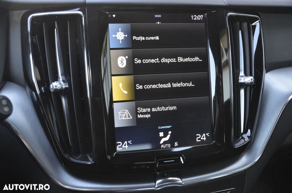 Volvo XC 60 D4 AWD Geartronic Momentum - 25