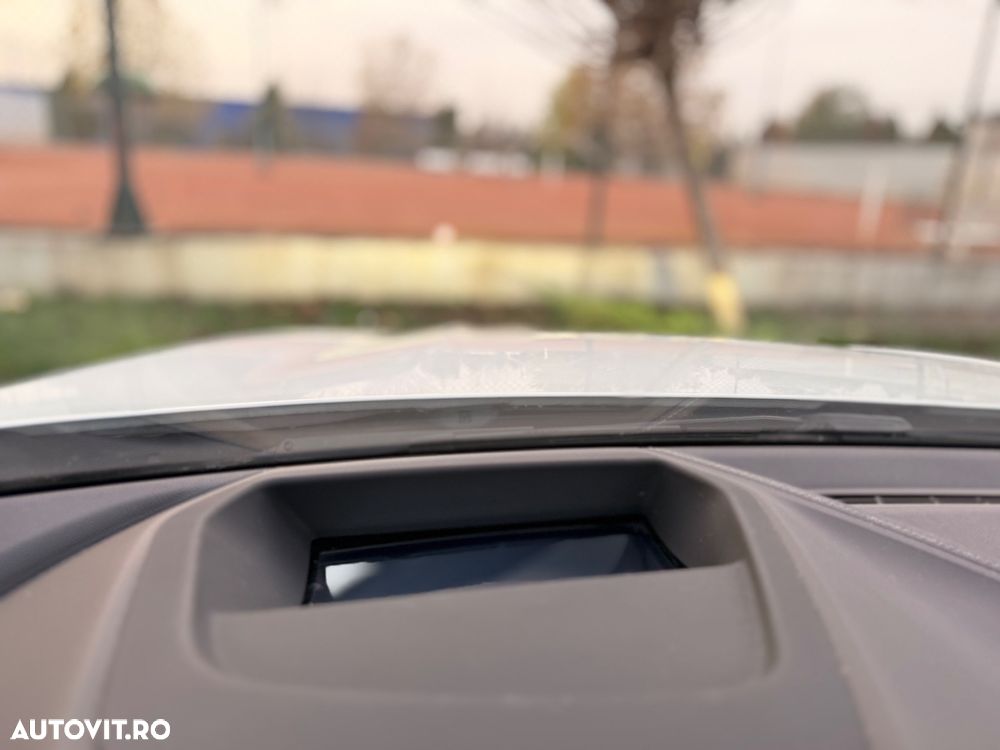 BMW Seria 1 118i Aut. M Sport - 13