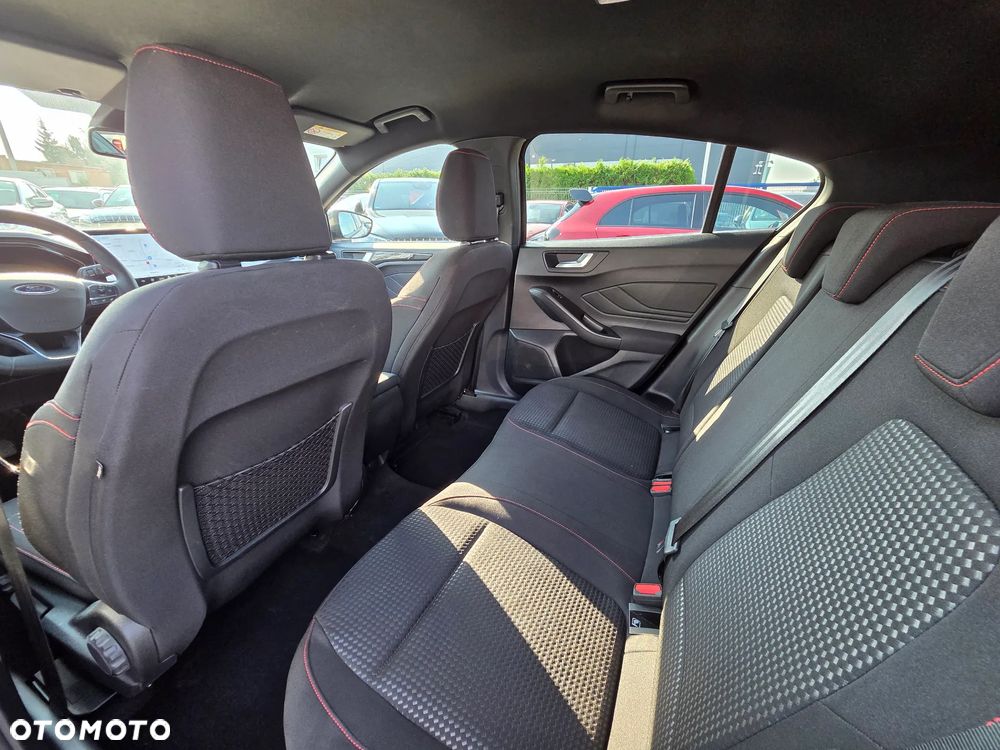 Ford Focus 1.0 EcoBoost Hybrid ST-LINE - 8
