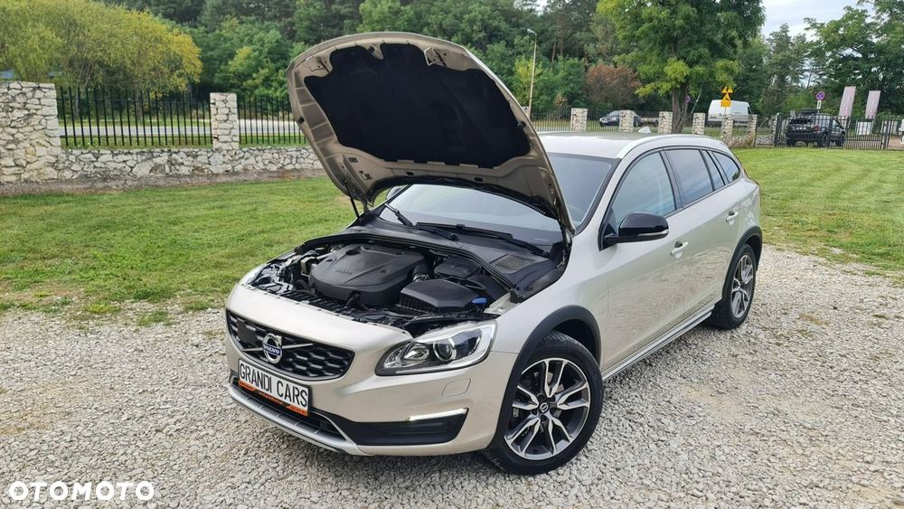 Volvo V60 Cross Country D3 Geartronic Momentum - 31