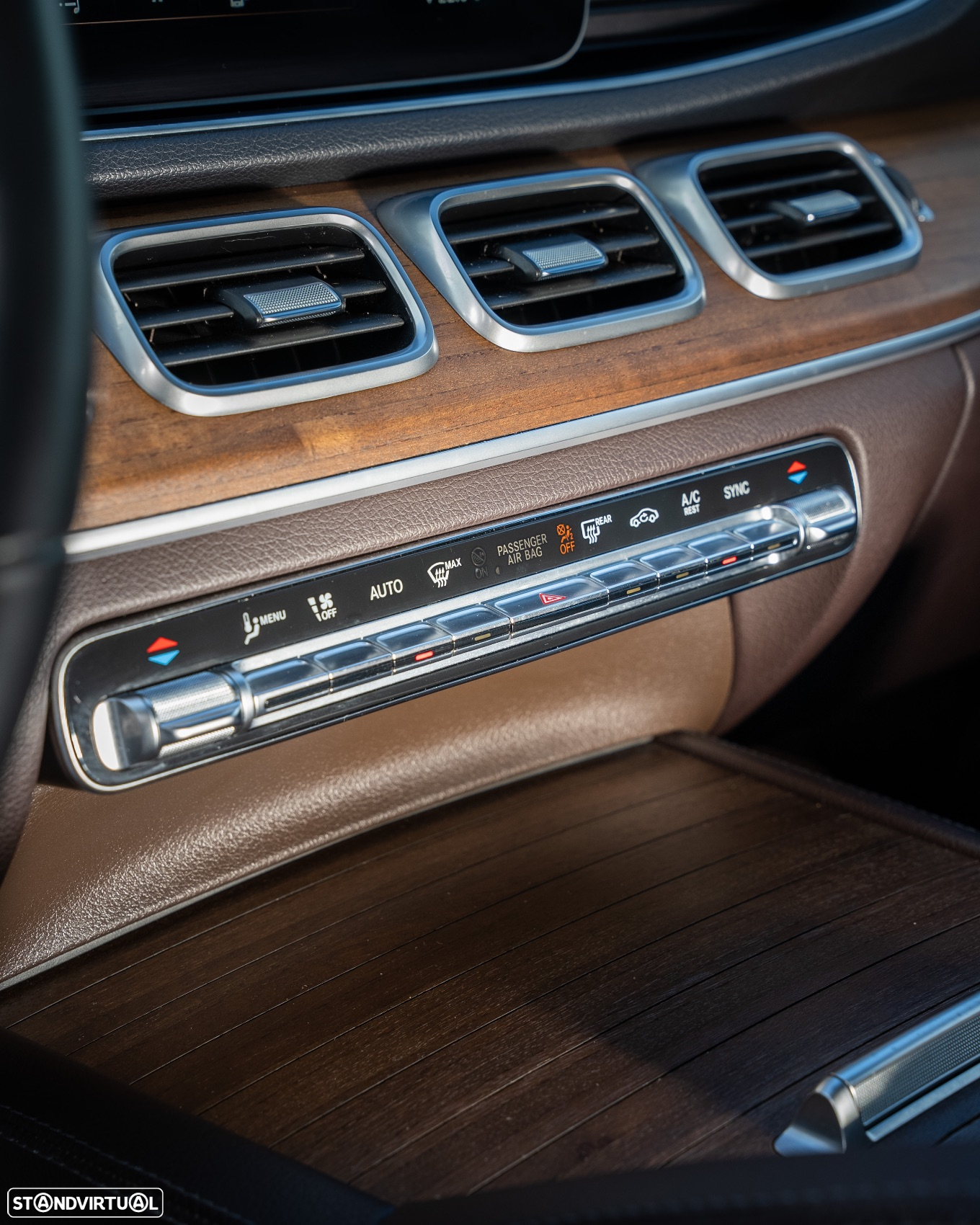 Mercedes-Benz GLE 300 d 4Matic - 25