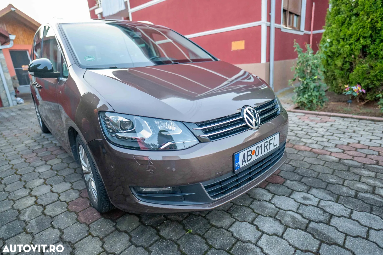 Volkswagen Sharan 2.0 TDI DSG Blue Motion Highline - 3
