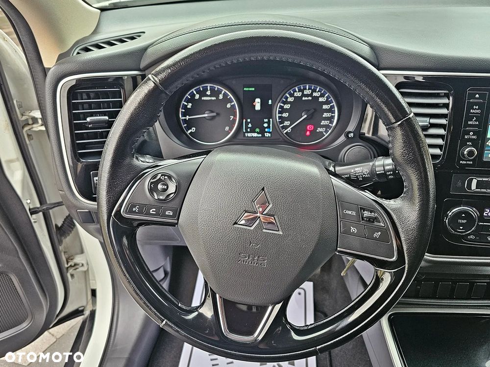 Mitsubishi Outlander 2.0 2WD Invite - 21