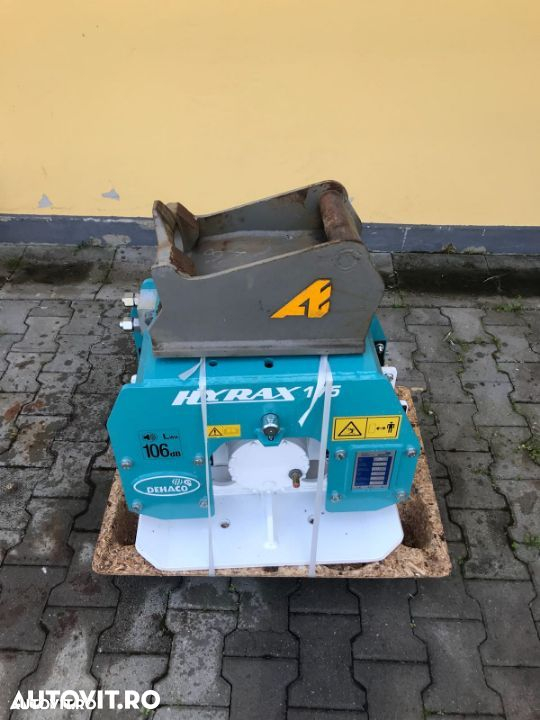 Placa vibranta pentru miniexcavator - 5