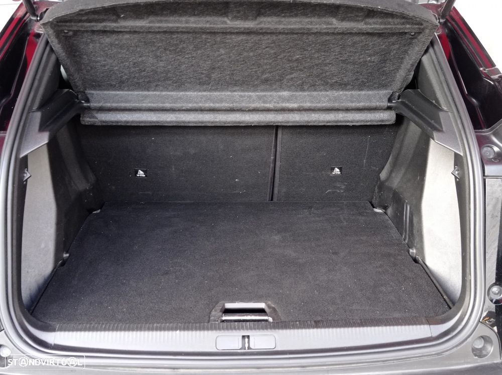 Peugeot e-2008 50 kWh Allure Pack - 16