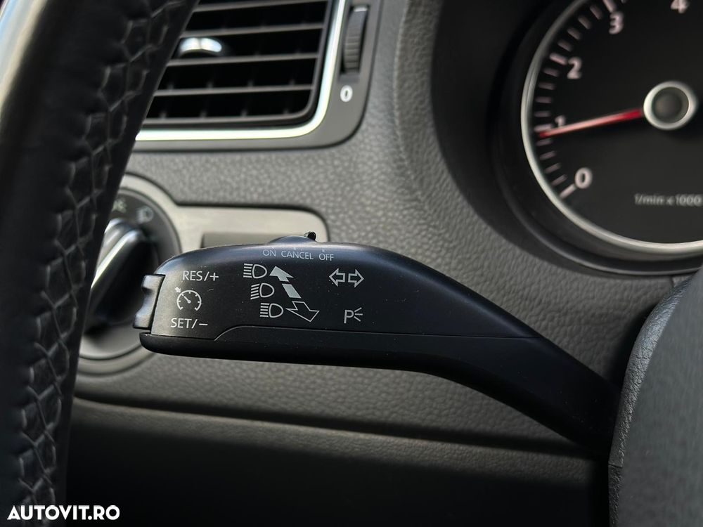 Volkswagen Polo 1.2 Team - 12