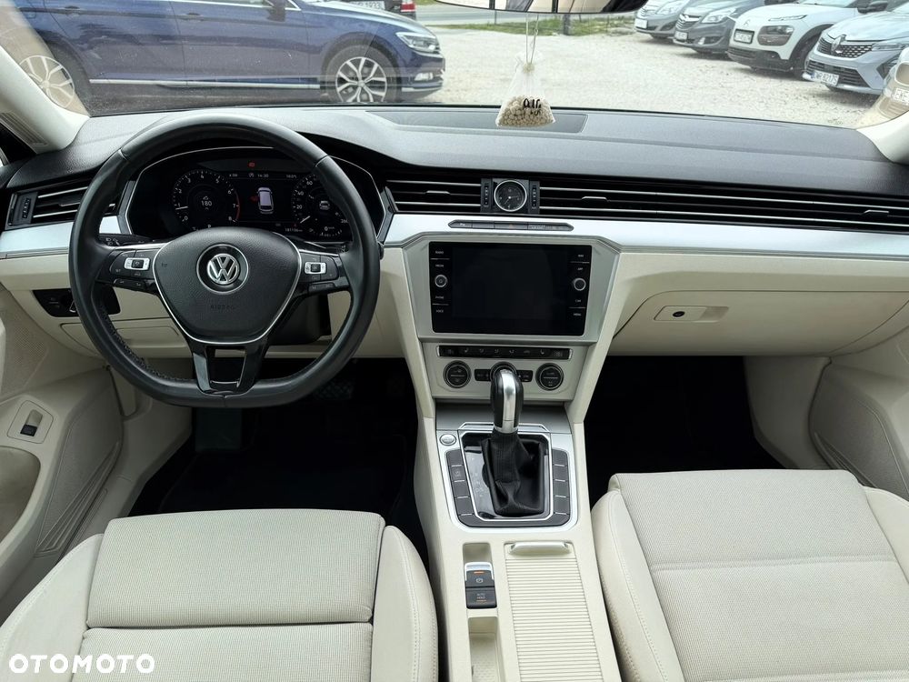 Volkswagen Passat 1.8 TSI BMT Comfortline DSG - 12