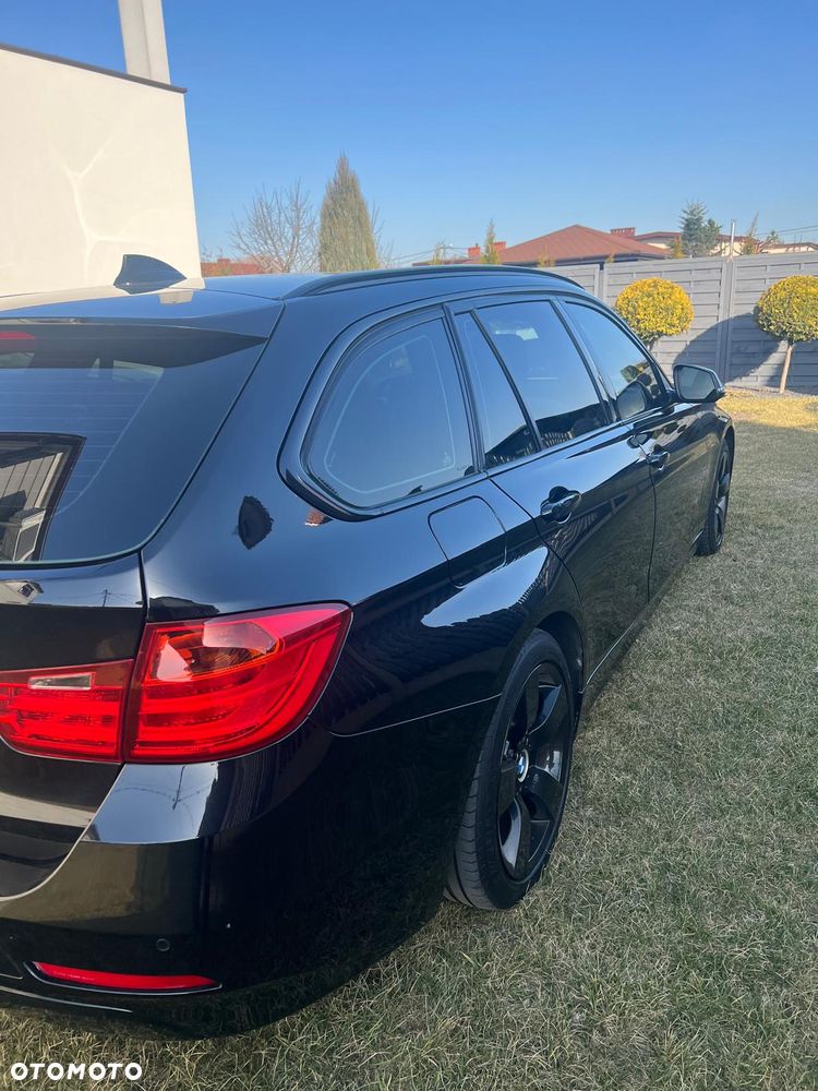 BMW Seria 3 320d Efficient Dynamics - 14