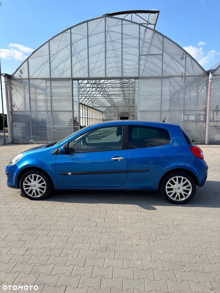 Renault Clio - 9