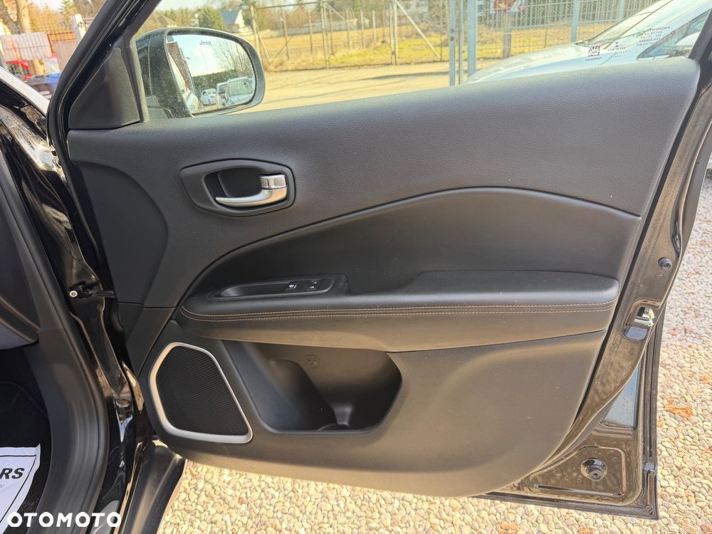 Jeep Compass ver-1-5-t4-mhev-limited-fwd-s-s-dct - 34