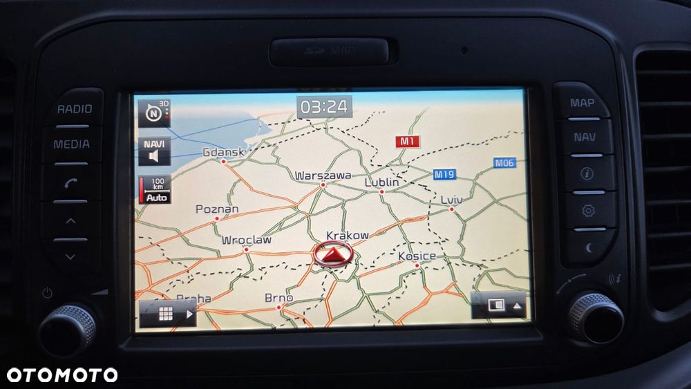 Kia Picanto 1.0 ISG UEFA EURO 2016 - 12