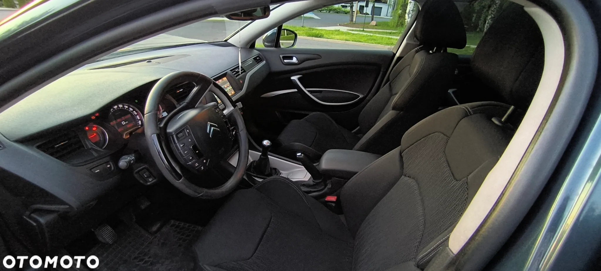 Citroën C5 1.6 HDi Attraction - 10