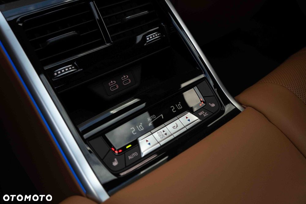 BMW Seria 8 M850i xDrive - 31