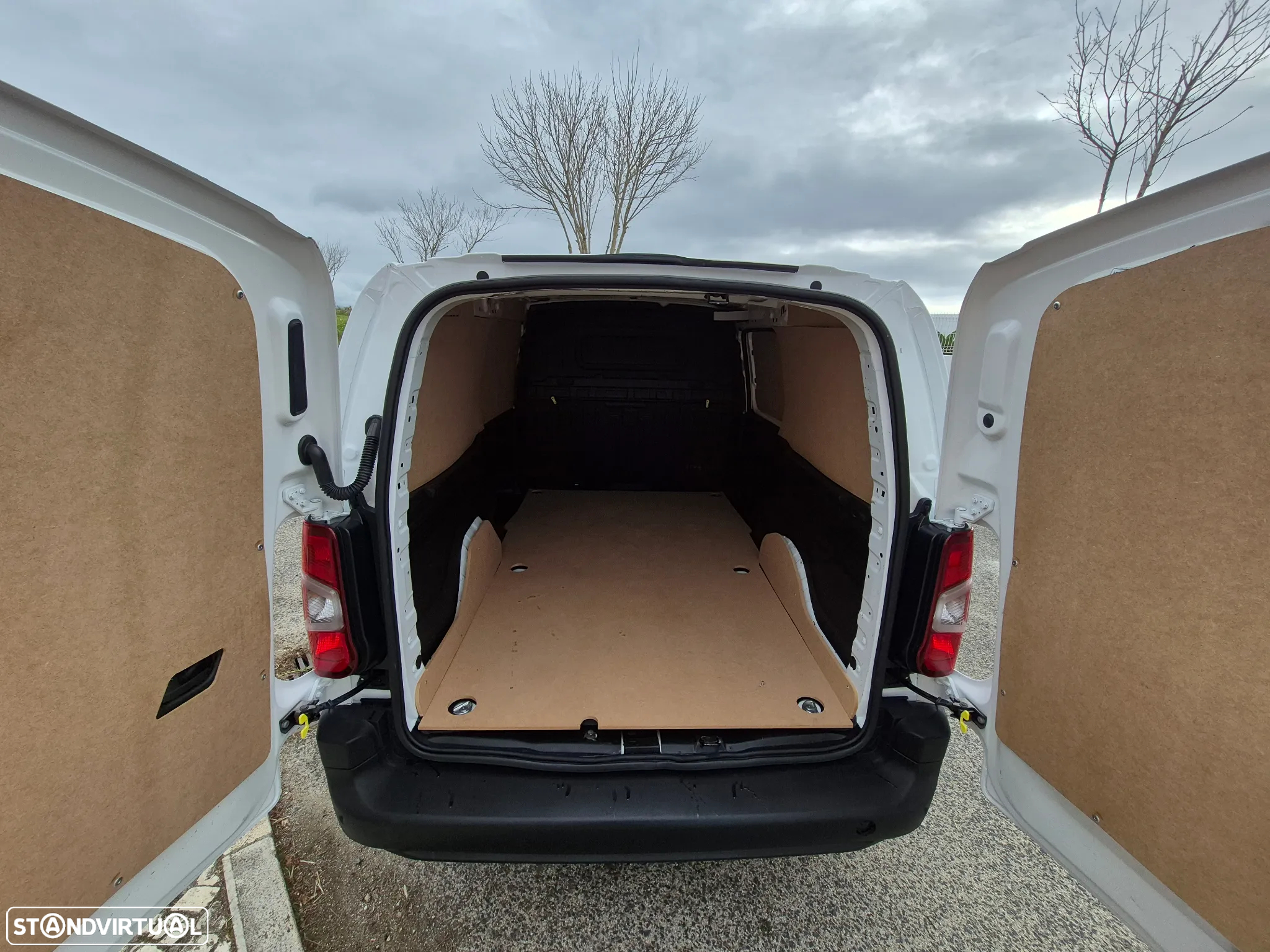 Citroën Berlingo XL - 2020 - 3 LUG. | GARANTIA | NACIONAL - 13