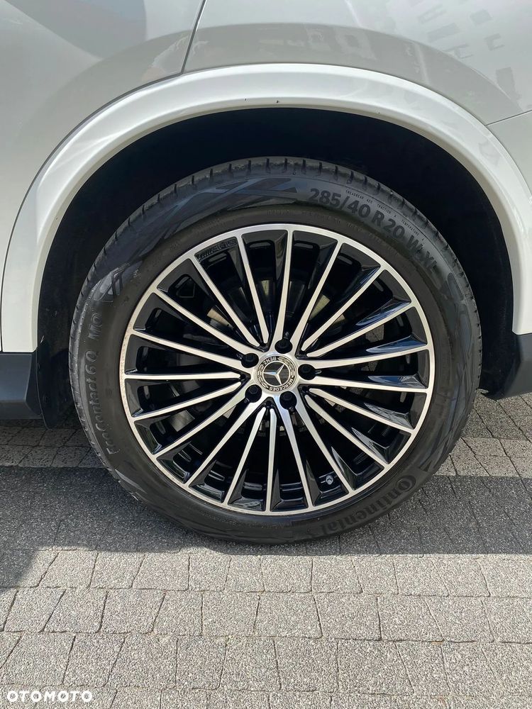 Mercedes-Benz GLC 300 4Matic 9G-TRONIC AMG Line Advanced - 22