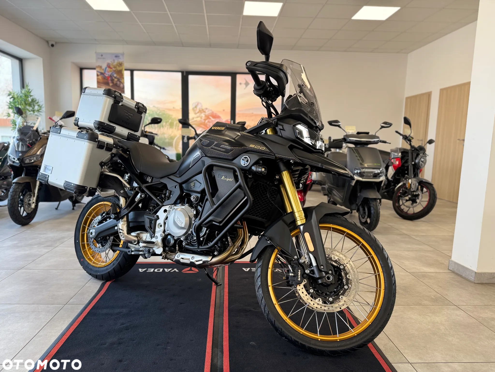 VOGE 900DSX - 13