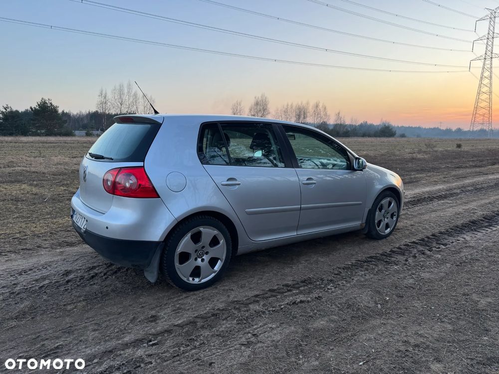 Volkswagen Golf 1.6 Q-Line - 5