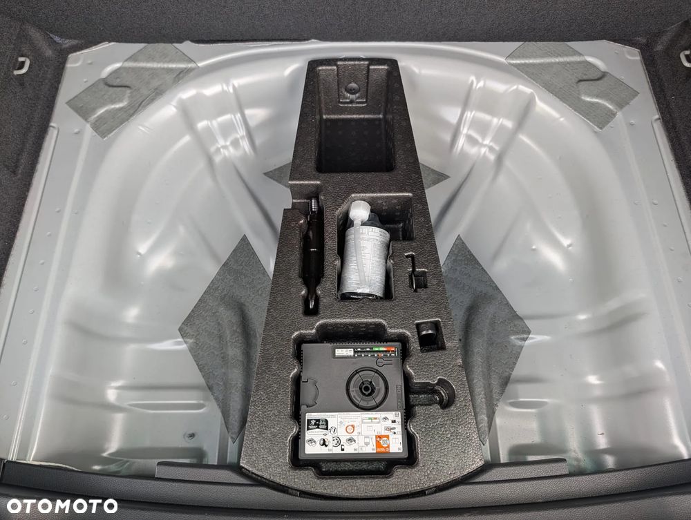 Skoda Karoq 1.5 TSI ACT Sportline DSG - 18