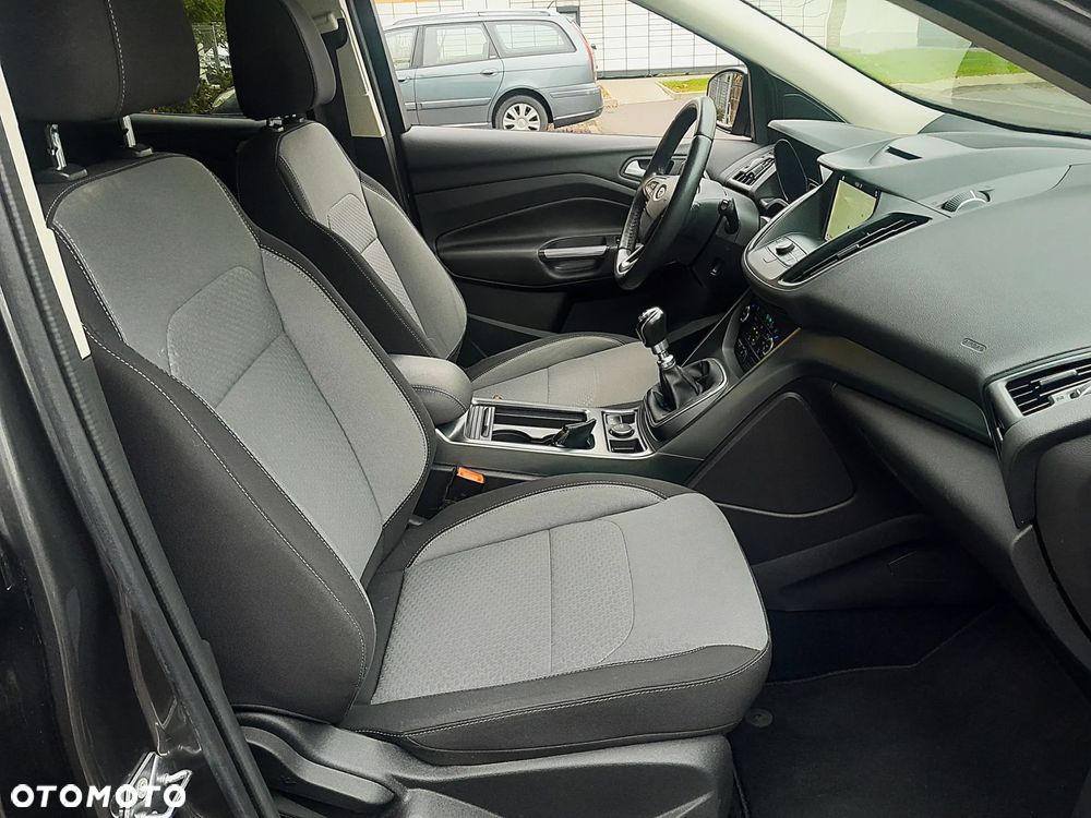 Ford Kuga 1.5 EcoBoost 2x4 Titanium - 12