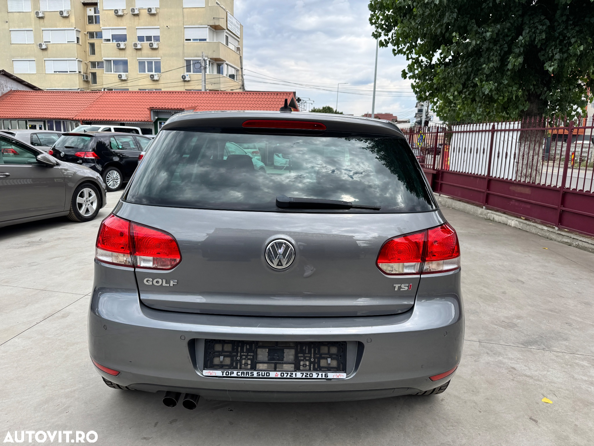 Volkswagen Golf - 6
