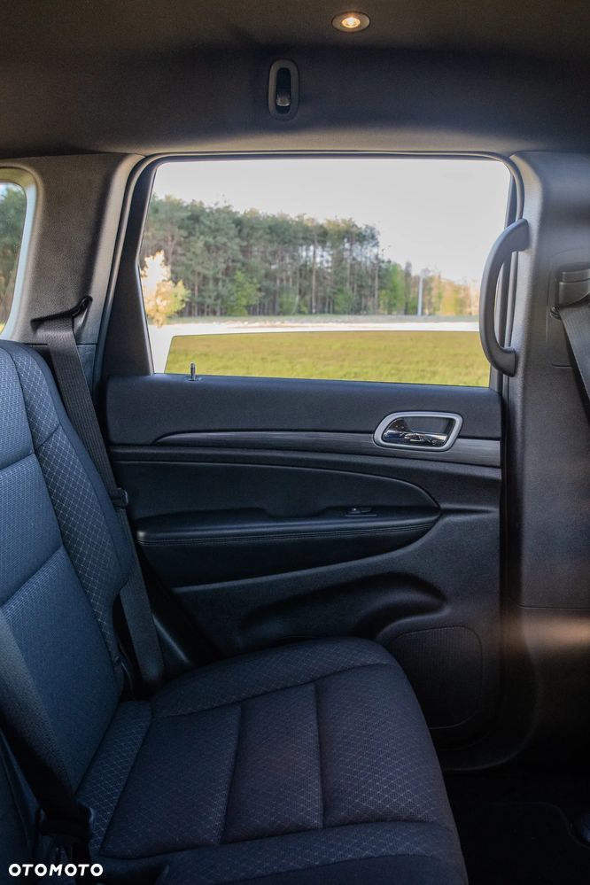 Jeep Grand Cherokee 3.6 V6 Laredo - 35