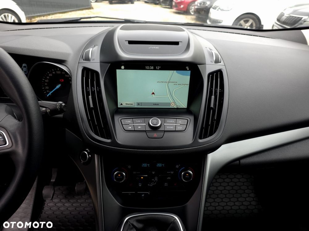 Ford Kuga 2.0 TDCi FWD Titanium - 20