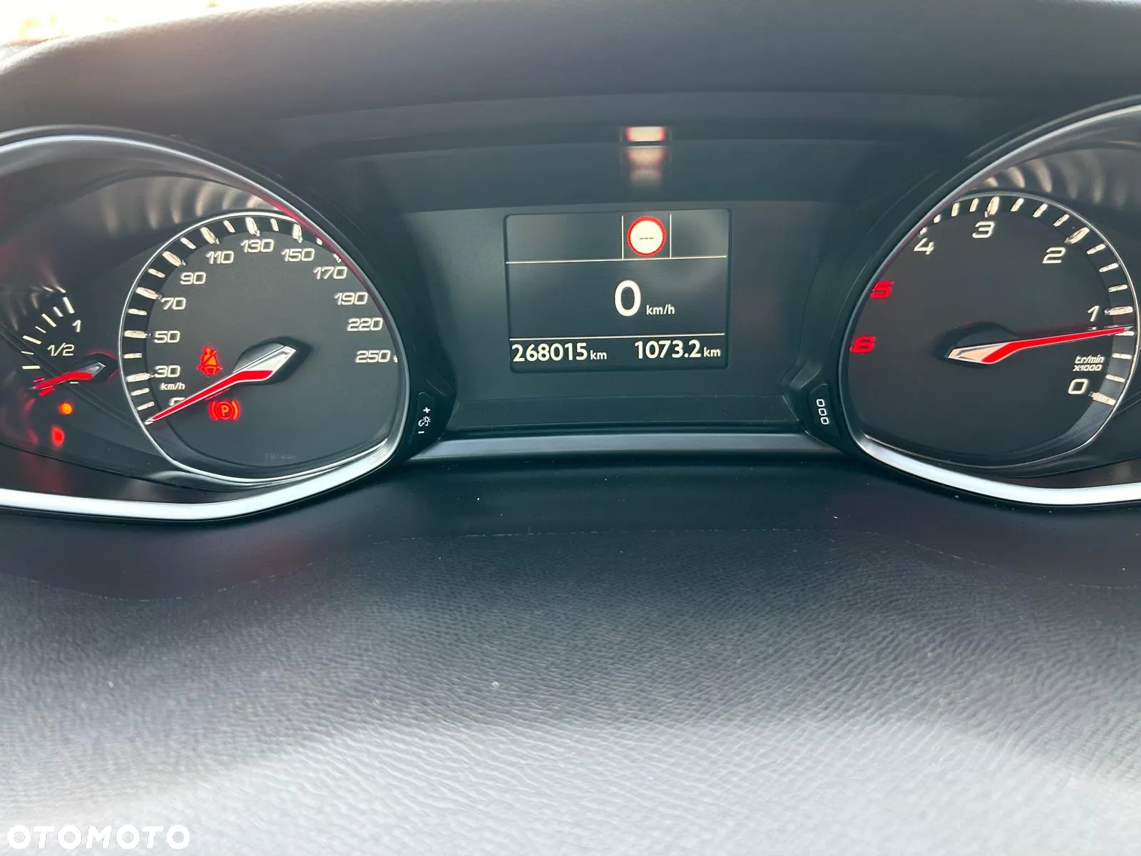 Peugeot 308 1.5 BlueHDi Allure S&S - 17