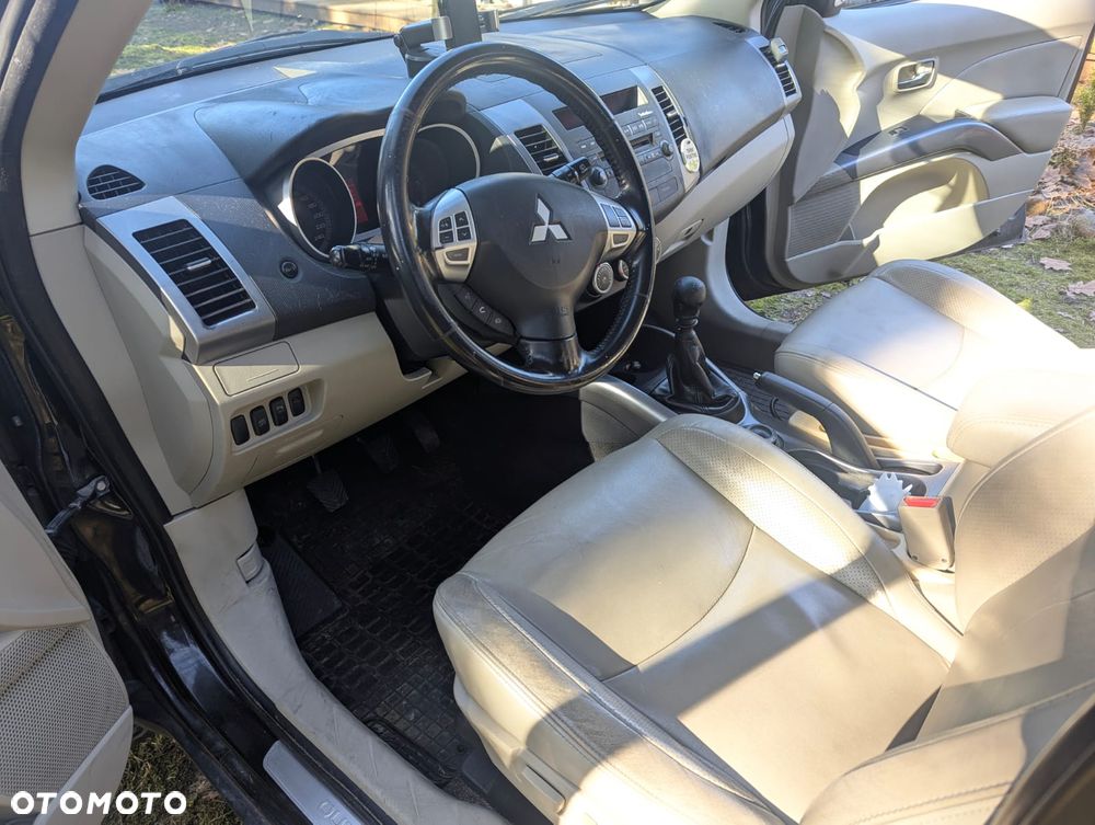 Mitsubishi Outlander 2.0 DID Instyle - 9