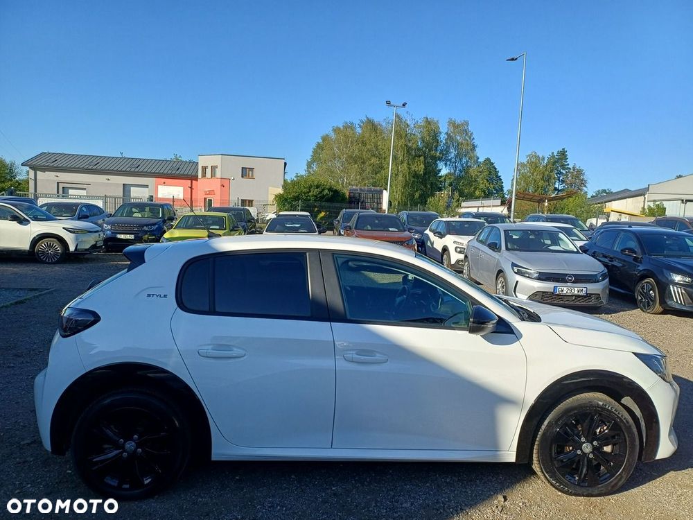 Peugeot 208 Elektromotor 136 E-Style - 8