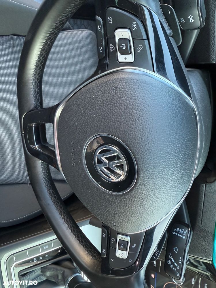 Volkswagen Passat - 18