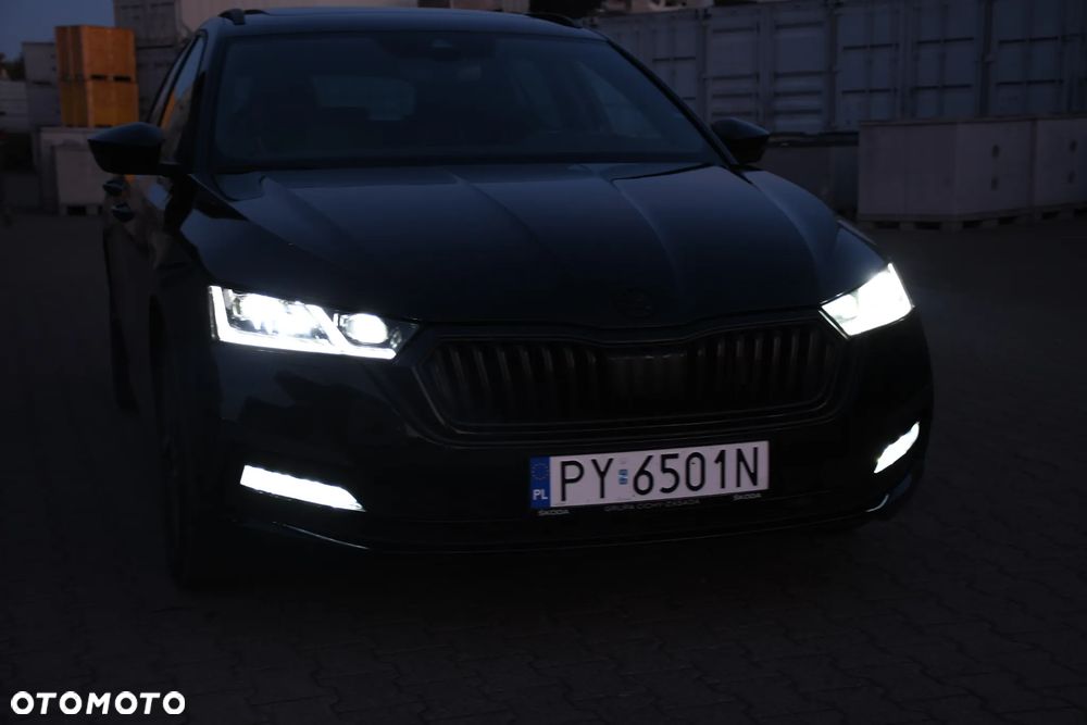 Skoda Octavia 2.0 TDI Sportline DSG - 36