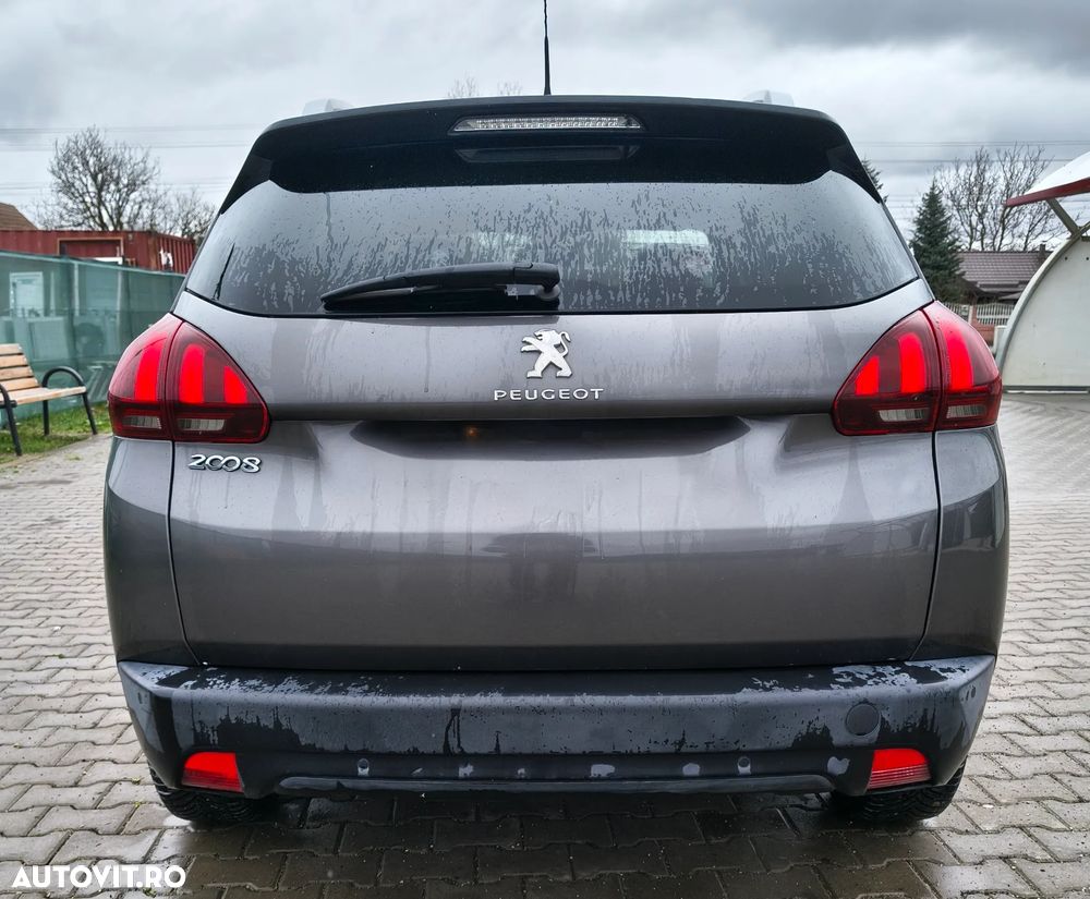Peugeot 2008 PureTech 110 Style - 4