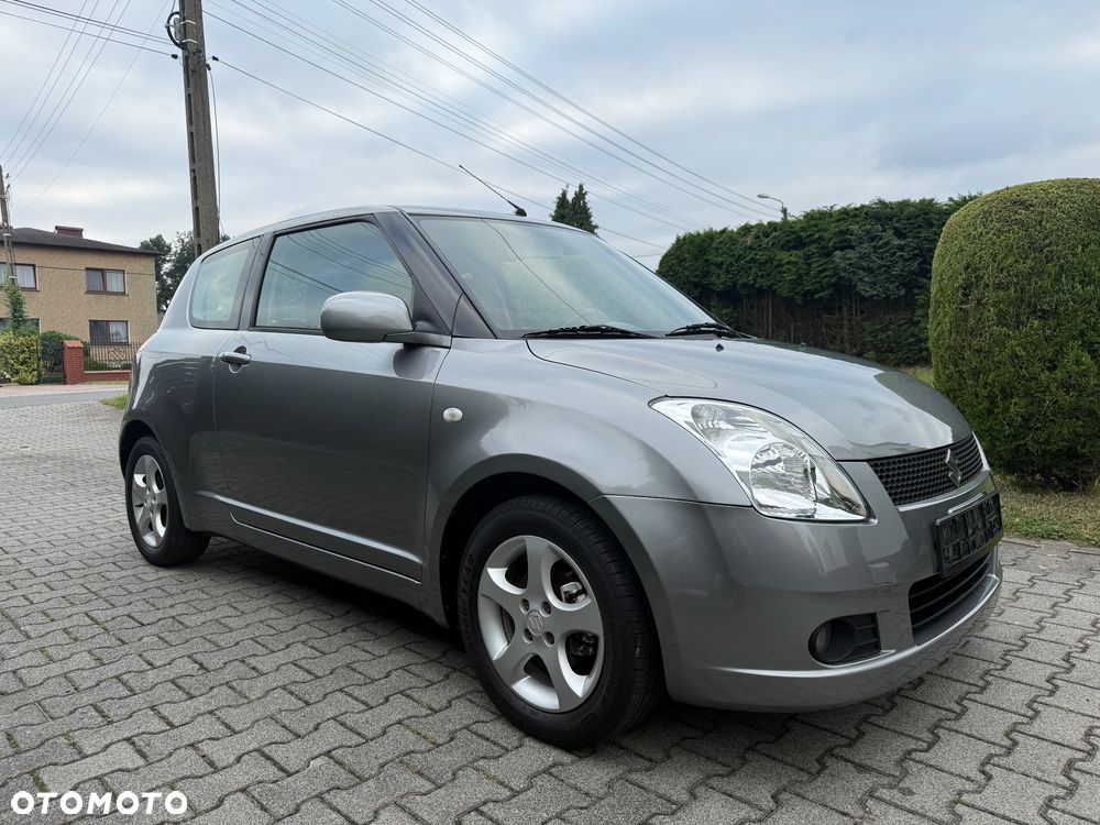 Suzuki Swift - 1