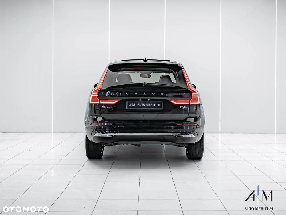 Volvo XC 60 B4 D AWD Plus Bright - 12