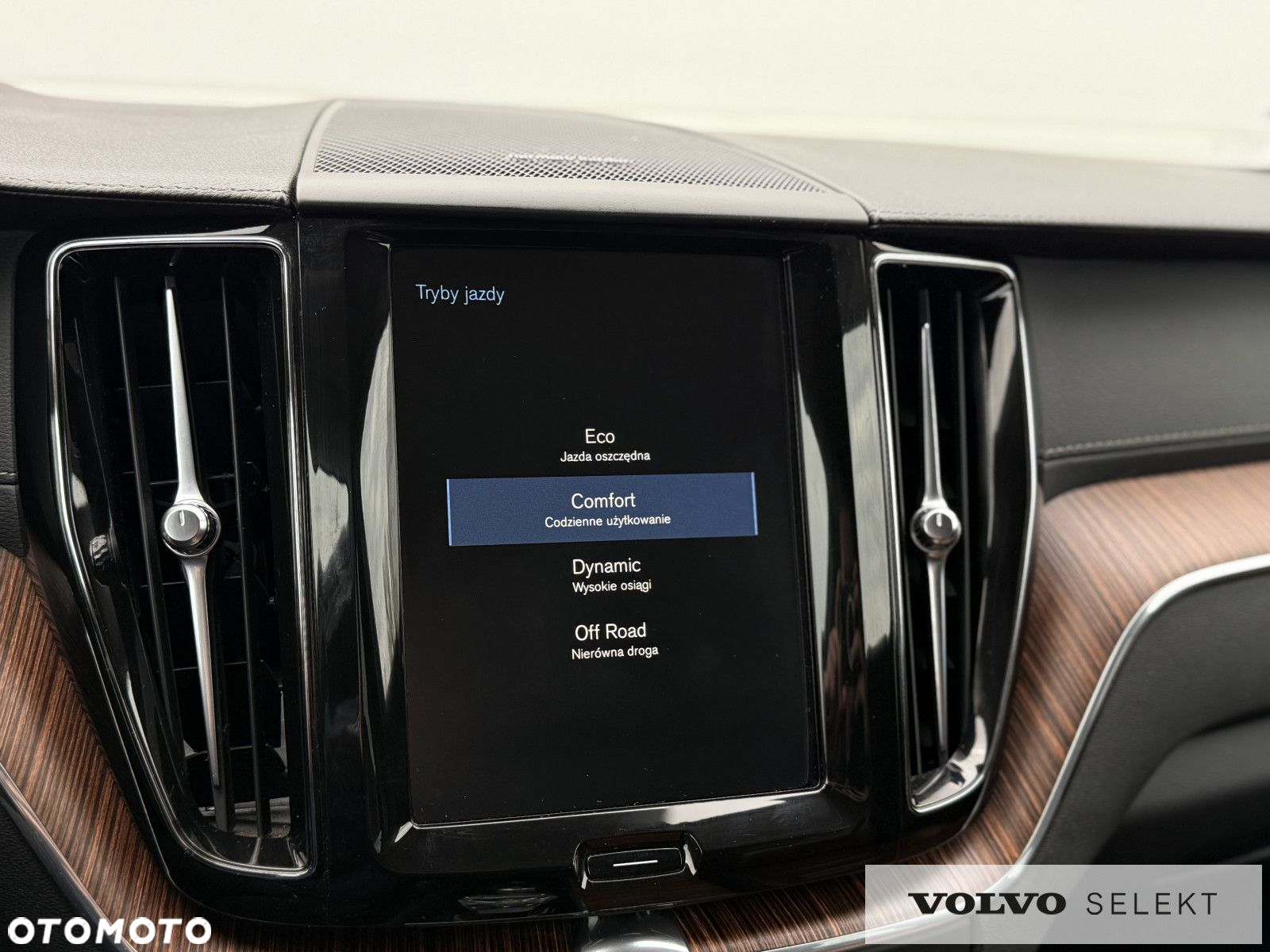 Volvo XC 60 - 24