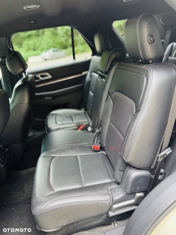 Ford Explorer - 12