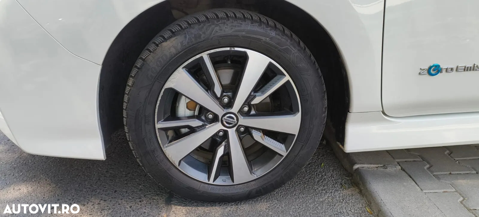 Nissan LEAF 40kWh 147CP N-Connecta - 3
