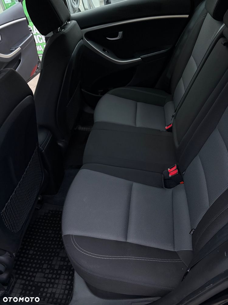 Hyundai i30 1.6 GDI Style - 10