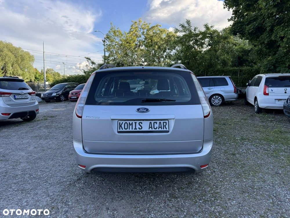 Ford Focus - 33