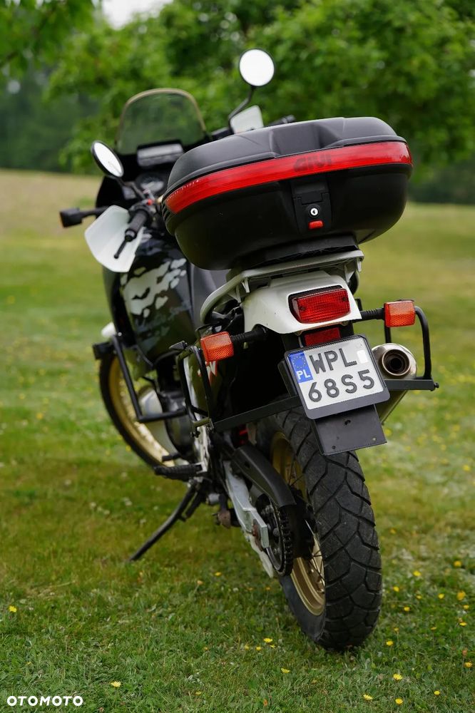 Honda XRV - 7