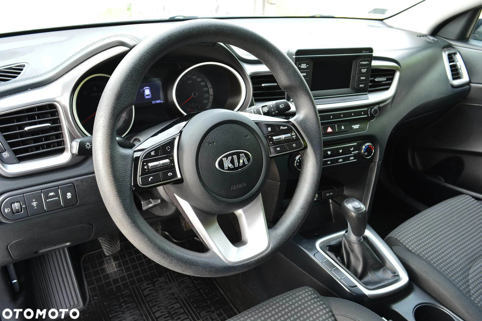 Kia Ceed 1.4 S - 11