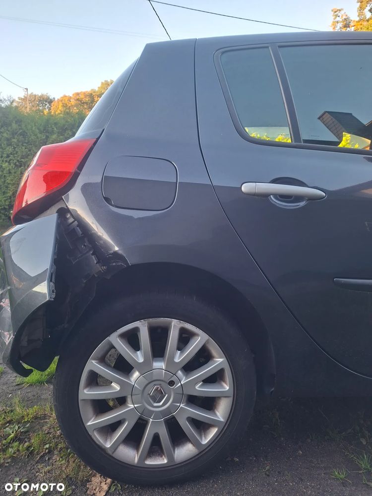 Renault Clio - 7